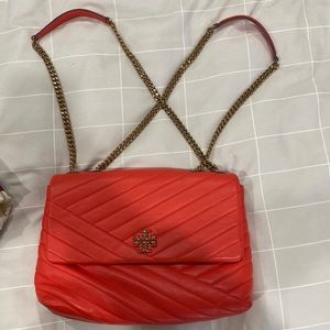 Tory Burch  CHEVRON CONVERTIBLE SHOULDER BAG
